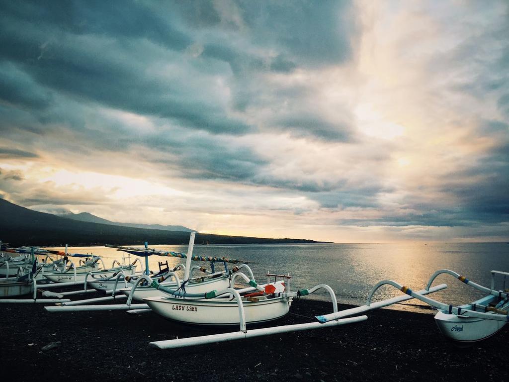 Valomia Beachfront Amed Eksteriør billede